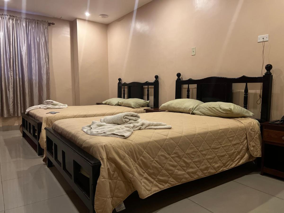 La Cubana Hotel & Suites Colon Buitenkant foto