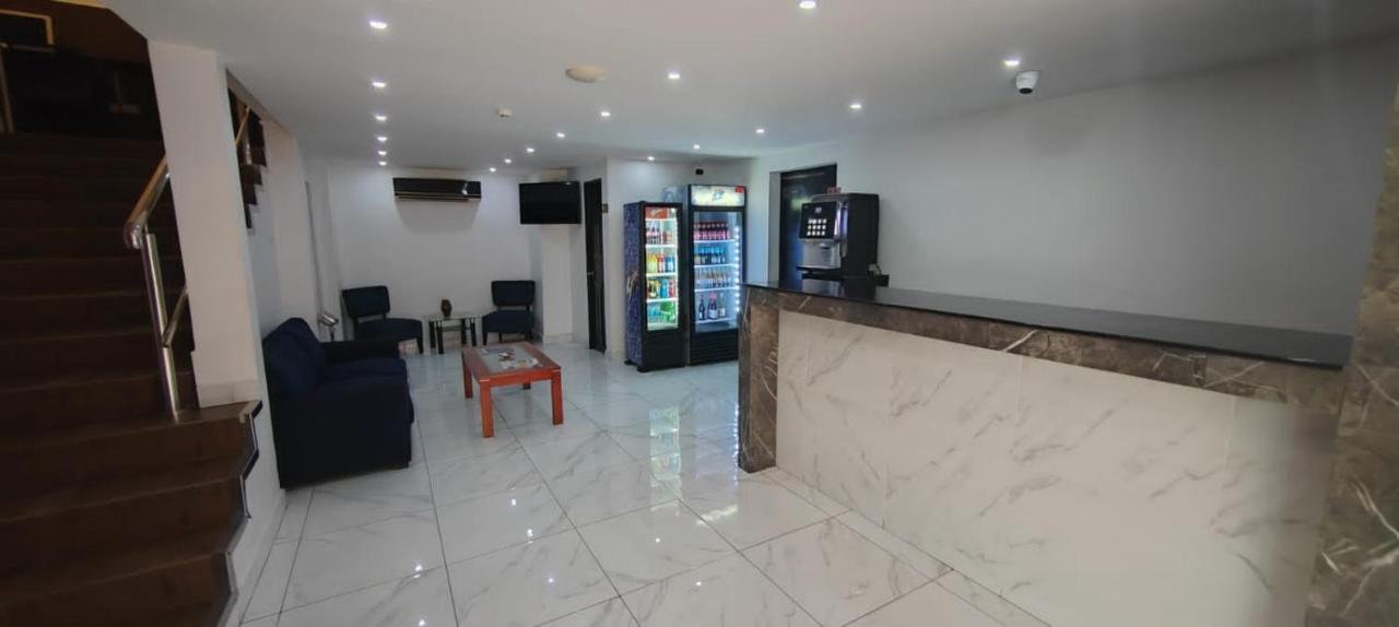 La Cubana Hotel & Suites Colon Buitenkant foto