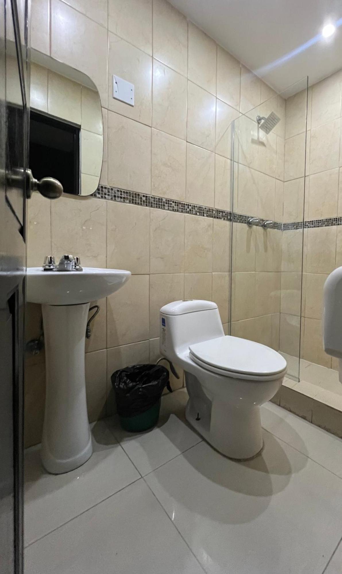 La Cubana Hotel & Suites Colon Buitenkant foto