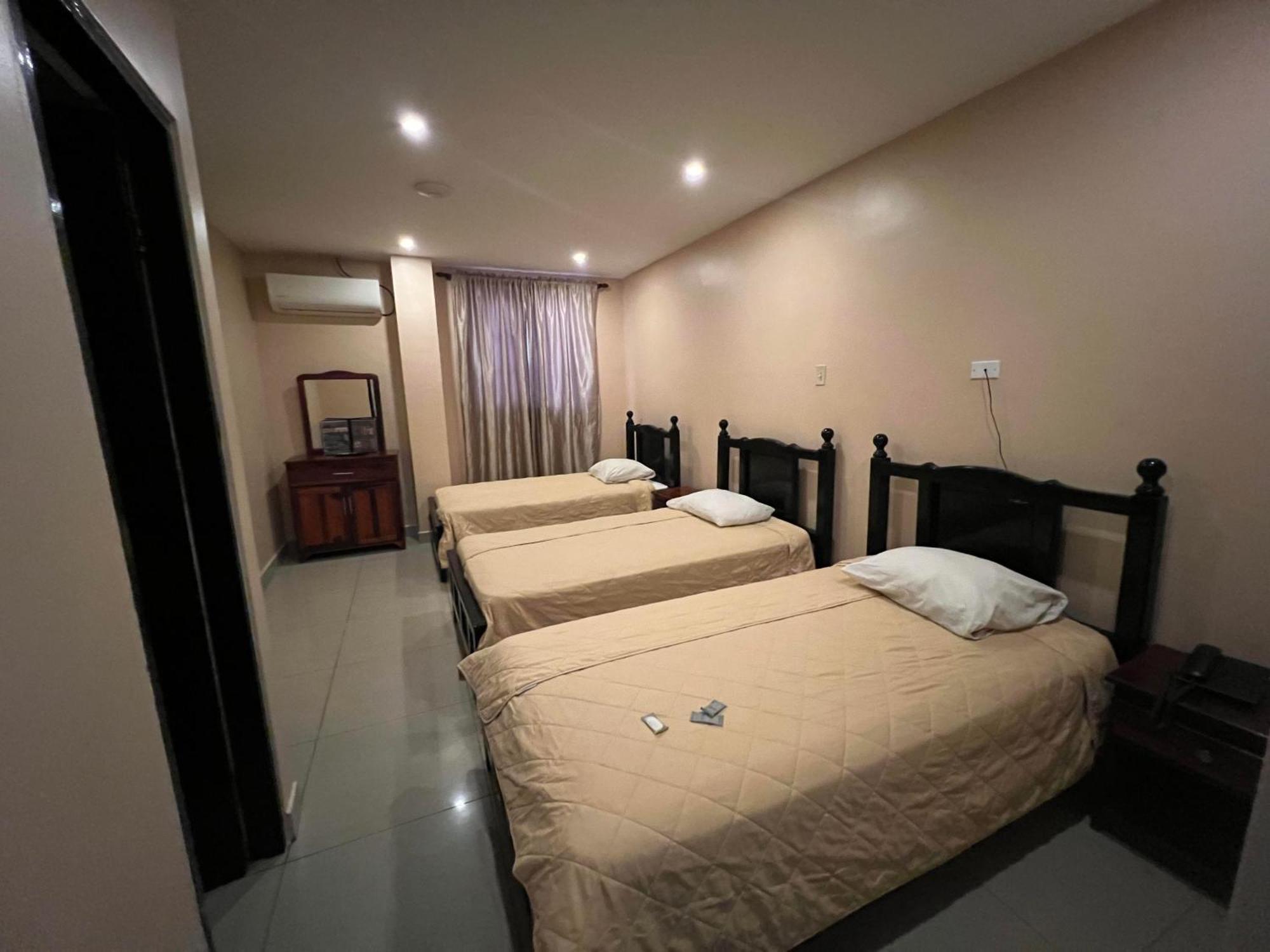 La Cubana Hotel & Suites Colon Buitenkant foto